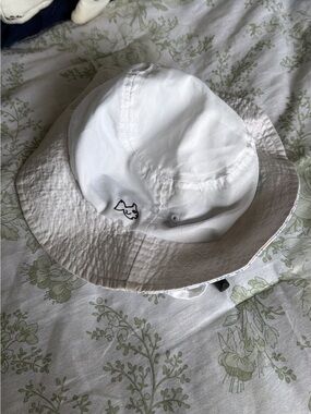 Kids White Bucket Hat with Embroidered Dog Accent